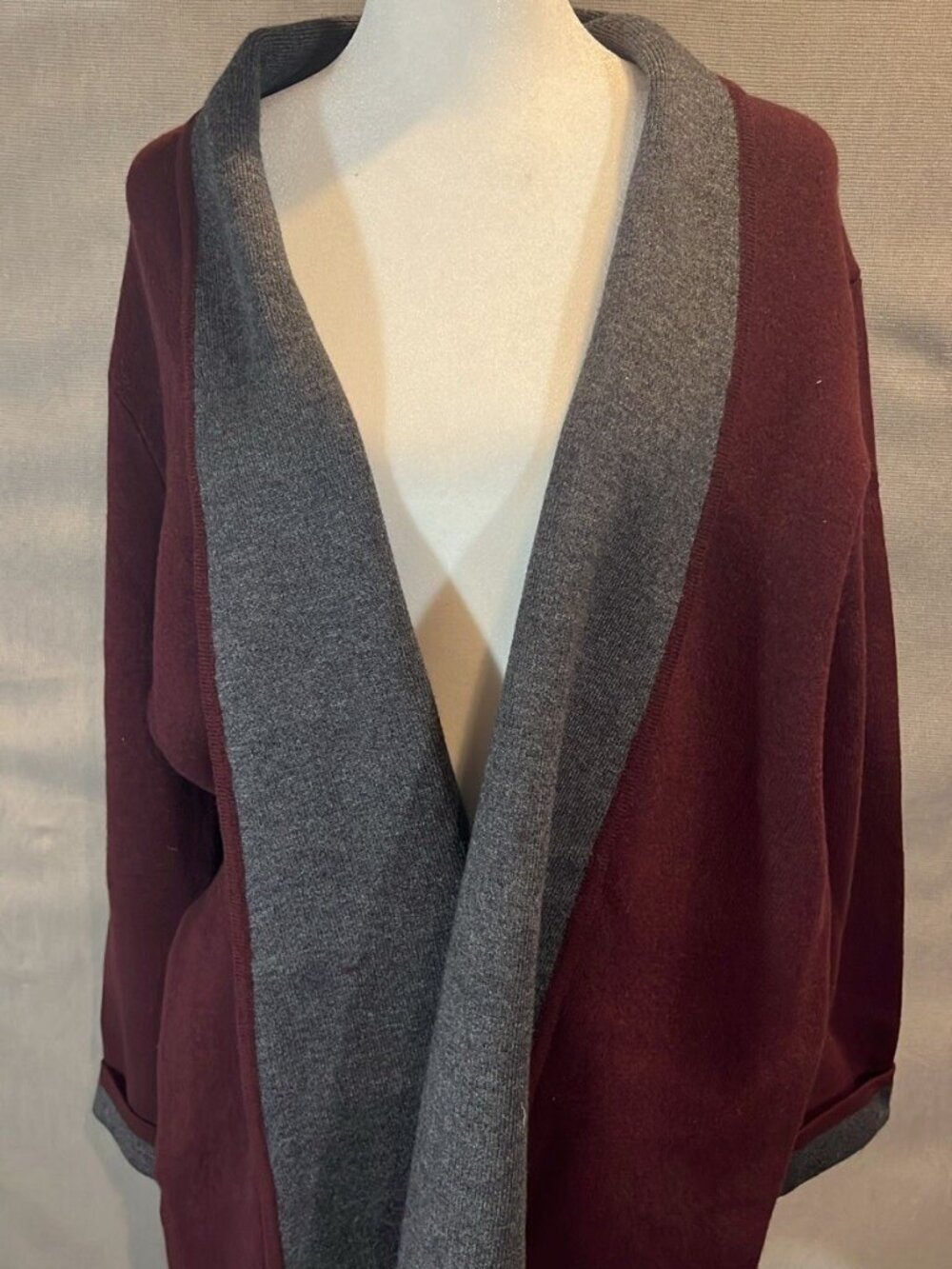Ann Taylor Woman’s Cardigan Sweater Sz M